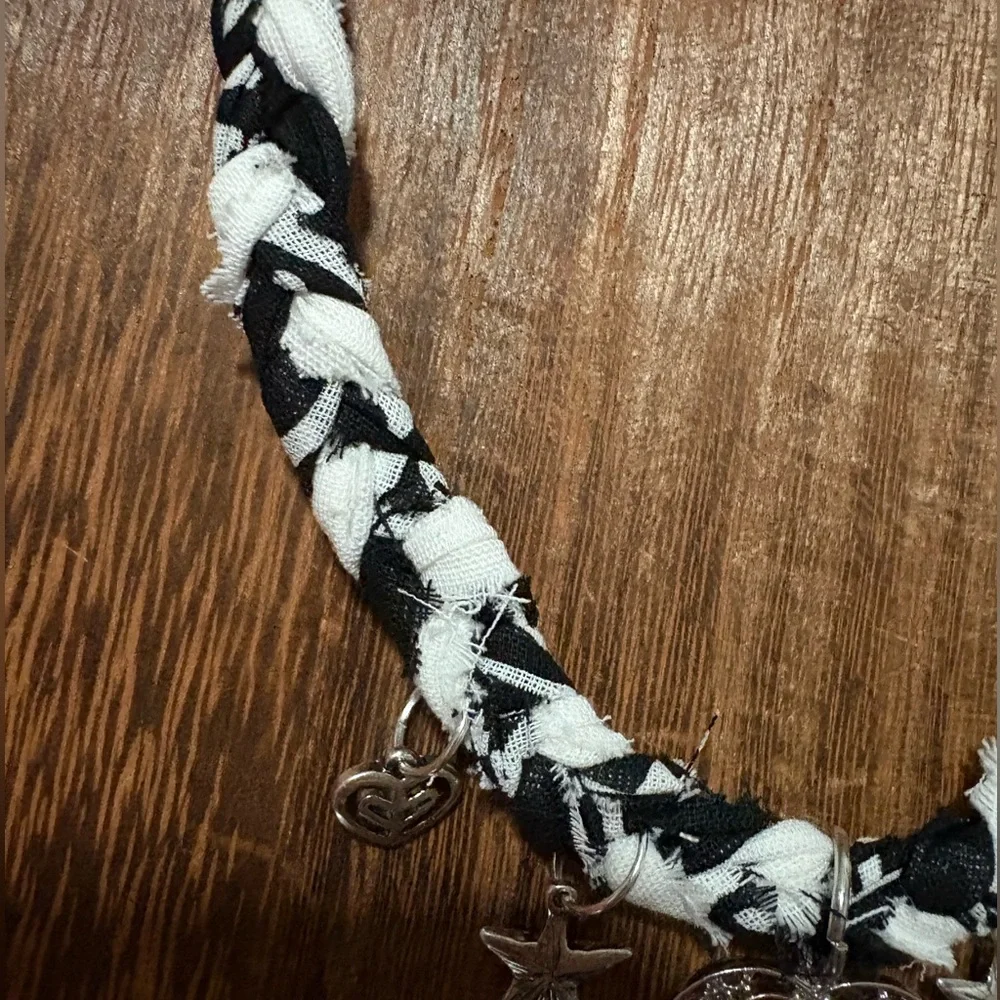 Sweetheart- Handmade Black & White Braided distressed bandana Necklace w charms - Picture 4 of 6